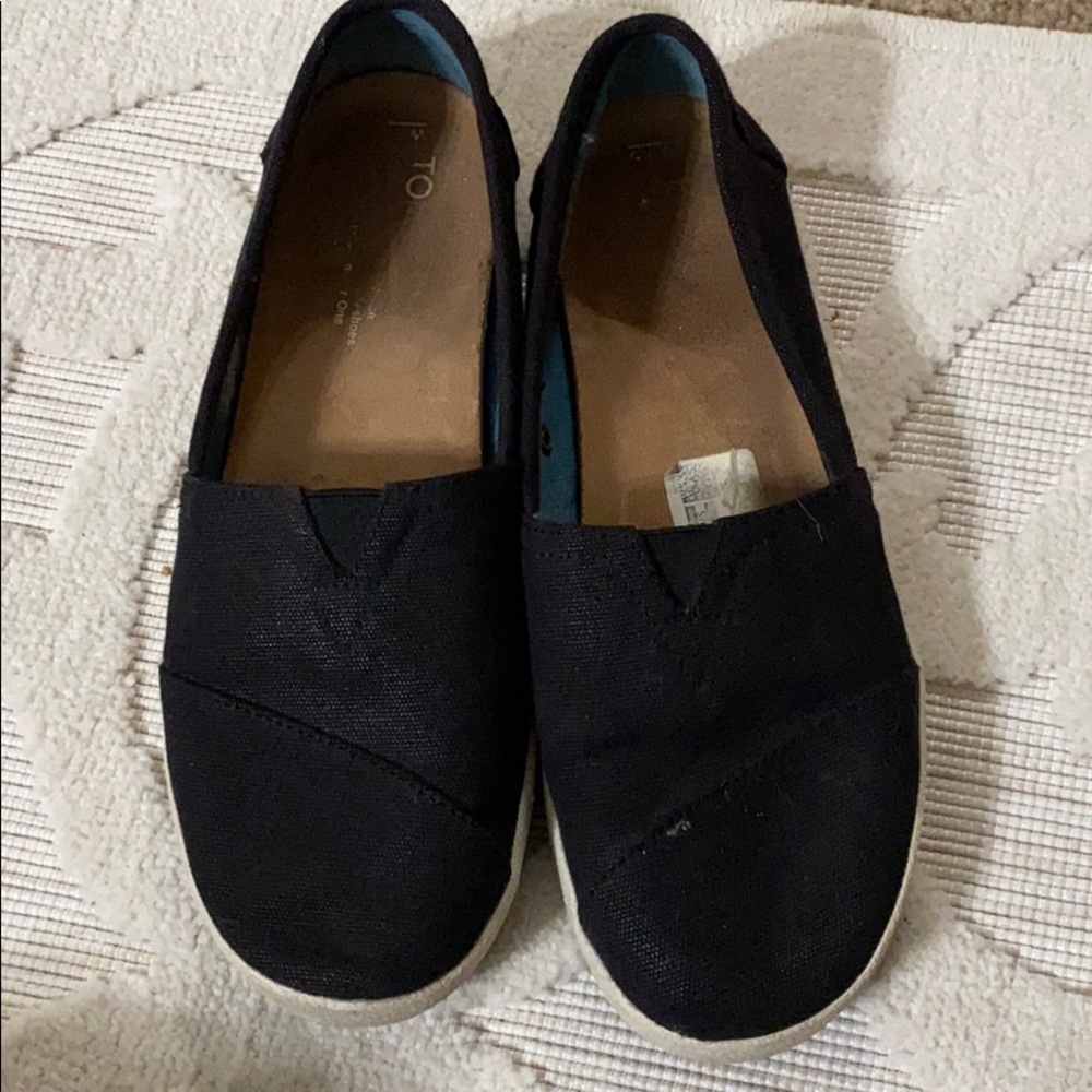 Toms slip on sneakers